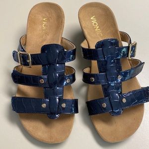vionic sandals In like new condition size 7